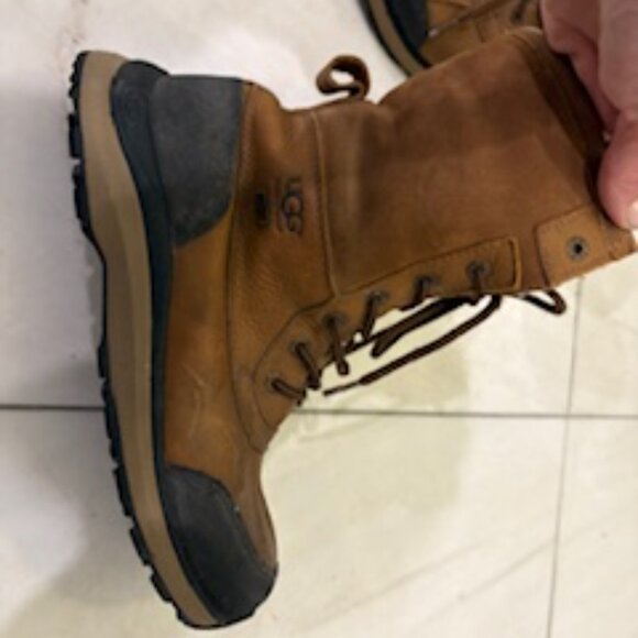 EUC Ugg Adirondack III Winter Boots Tan sz 9 - Picture 8 of 9